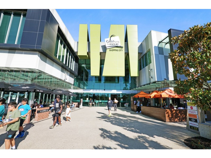 713 Warton Road, Piara Waters WA 6112