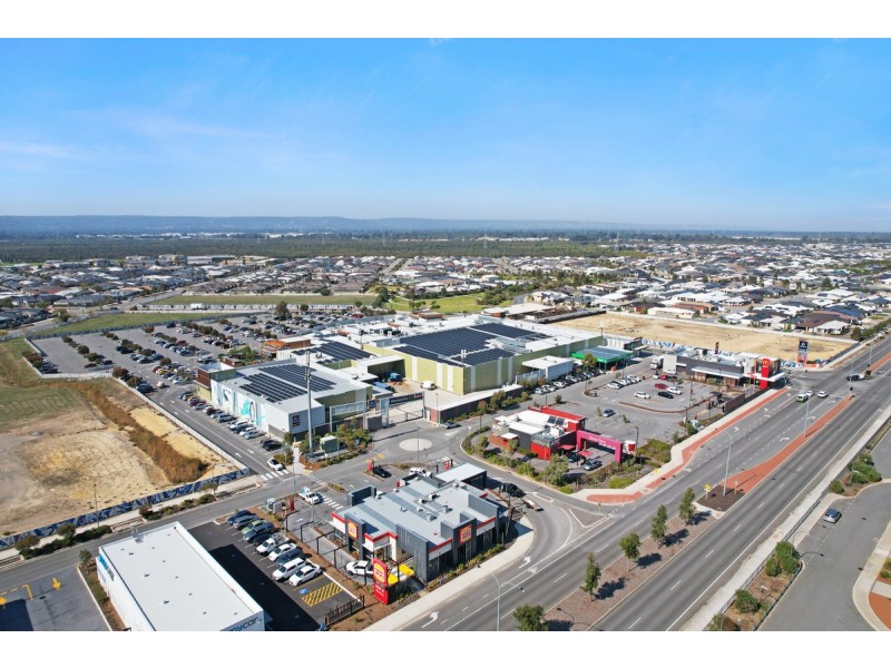 713 Warton Road, Piara Waters WA 6112