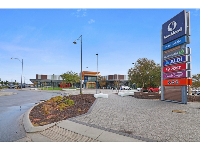 713 Warton Road, Piara Waters WA 6112