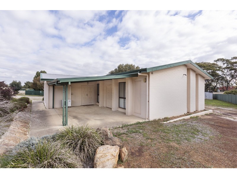 17 Hill Street, Corrigin WA 6375