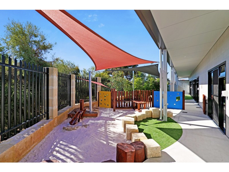 216 Wentworth Parade, Success WA 6164