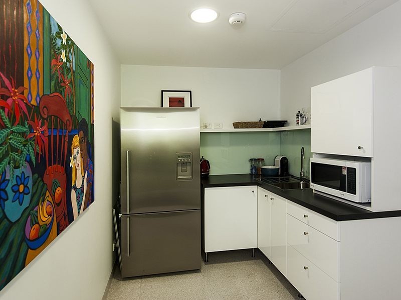 4/136 Stirling Highway, North Fremantle WA 6159
