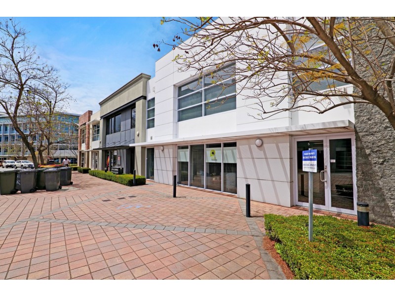 5 & 5A Agnew Way, Subiaco WA 6008