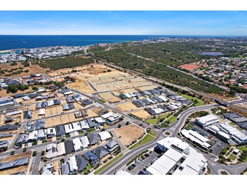 47 Entrance Road, Coogee WA 6166