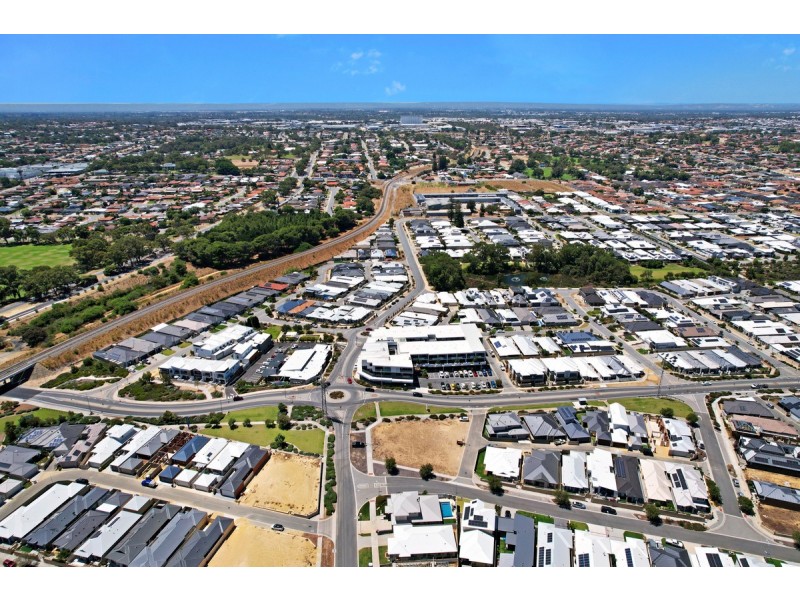 47 Entrance Road, Coogee WA 6166