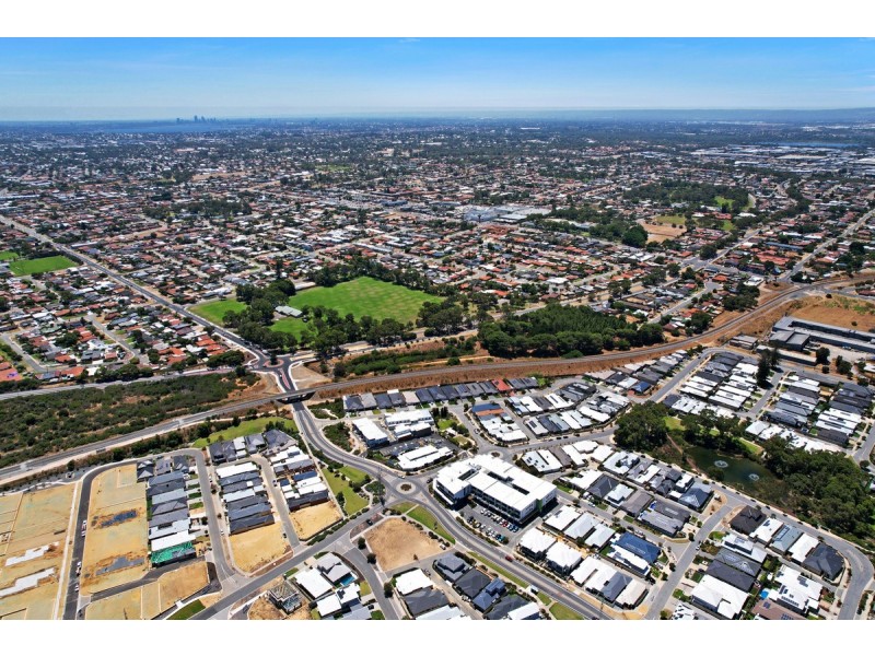 47 Entrance Road, Coogee WA 6166