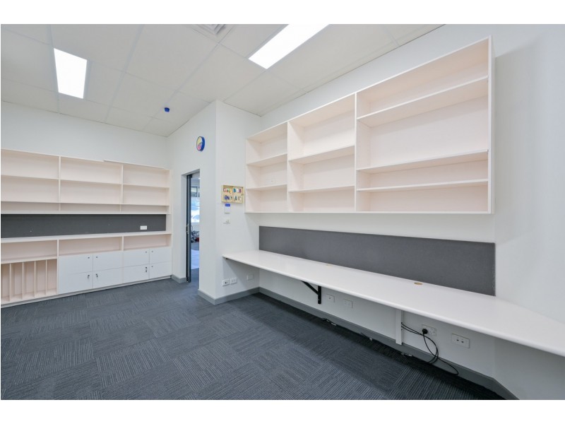 1 Sutherland Parade, Parmelia WA 6167