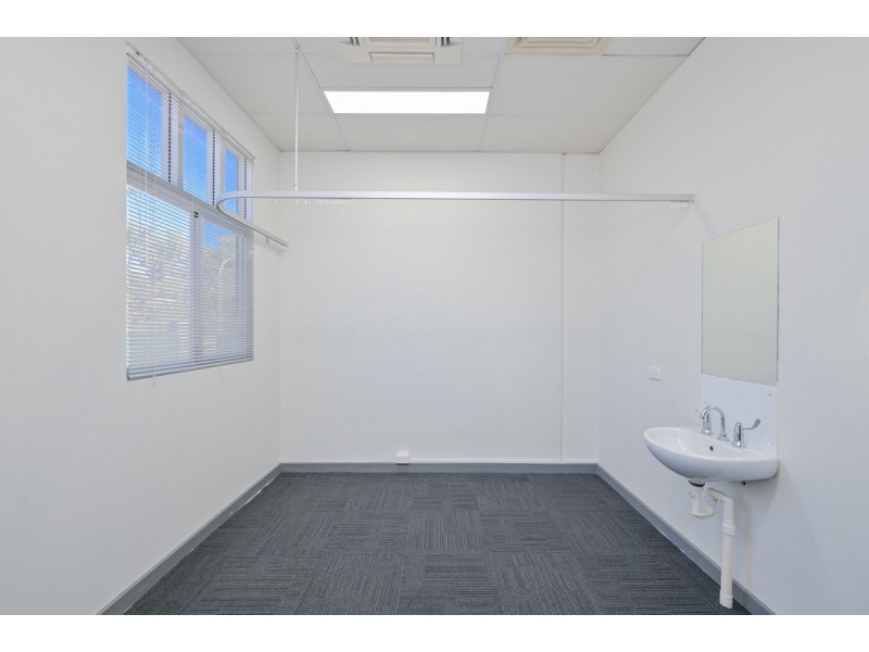 1 Sutherland Parade, Parmelia WA 6167