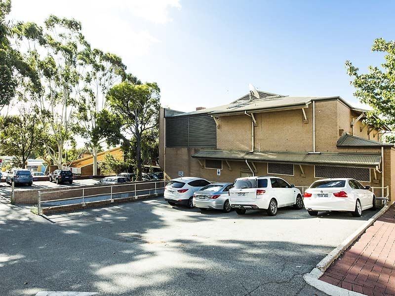 21 Haynes Street, Kalamunda WA 6076