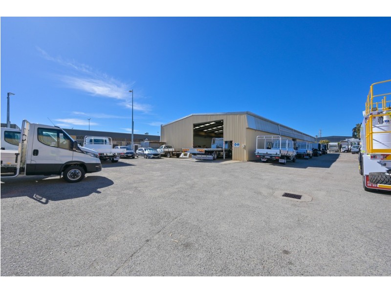 449-465 & & 2-10 & 30-32 Redcliffe Road,, Redcliffe WA 6104