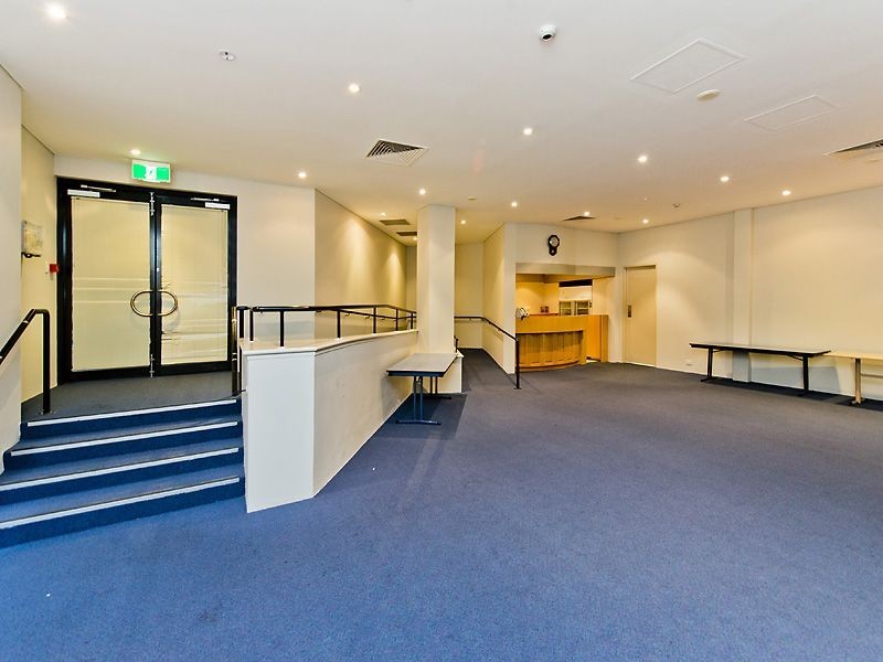 2/9 The Avenue, Midland WA 6056