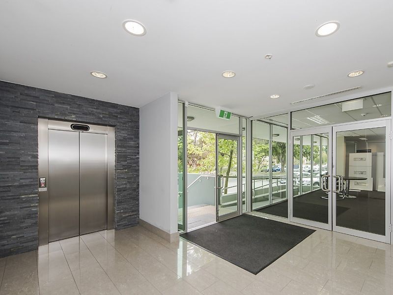 35 McNicholl Street, Rockingham WA 6168