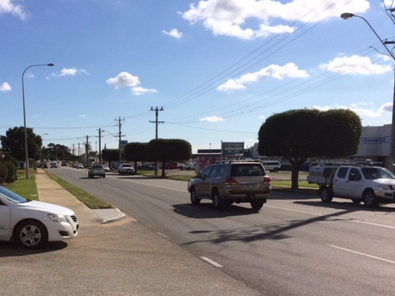 5 & 6/1862 Albany Highway, Maddington WA 6109