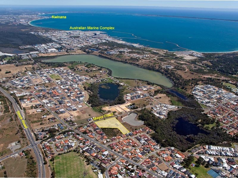 16 Mayor Road, Munster WA 6166