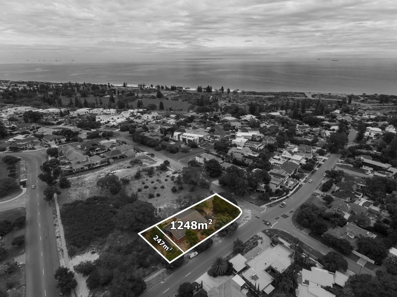 35 Boronia Crescent, City Beach WA 6015