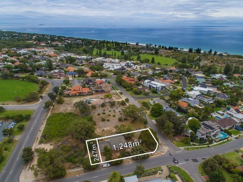 35 Boronia Crescent, City Beach WA 6015