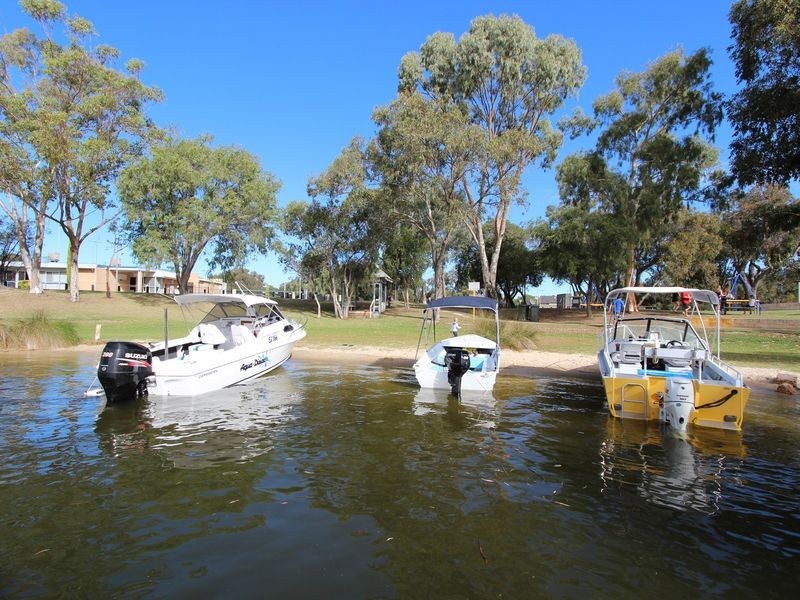 22 Yunderup Road, South Yunderup WA 6208