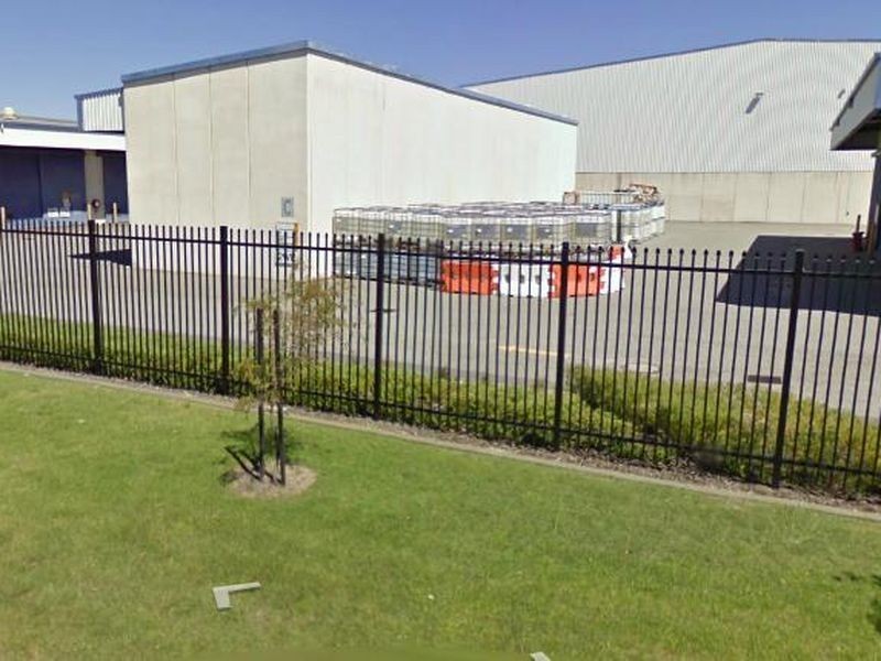 52 Sheffield Road, Welshpool WA 6106