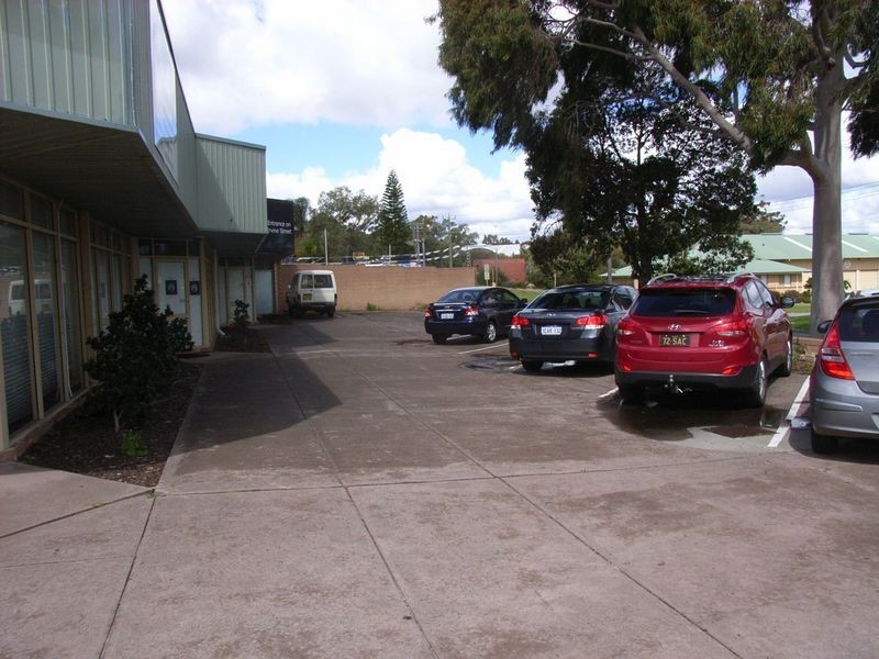 4 5 & 6/70 Clavering Road, Bayswater WA 6053