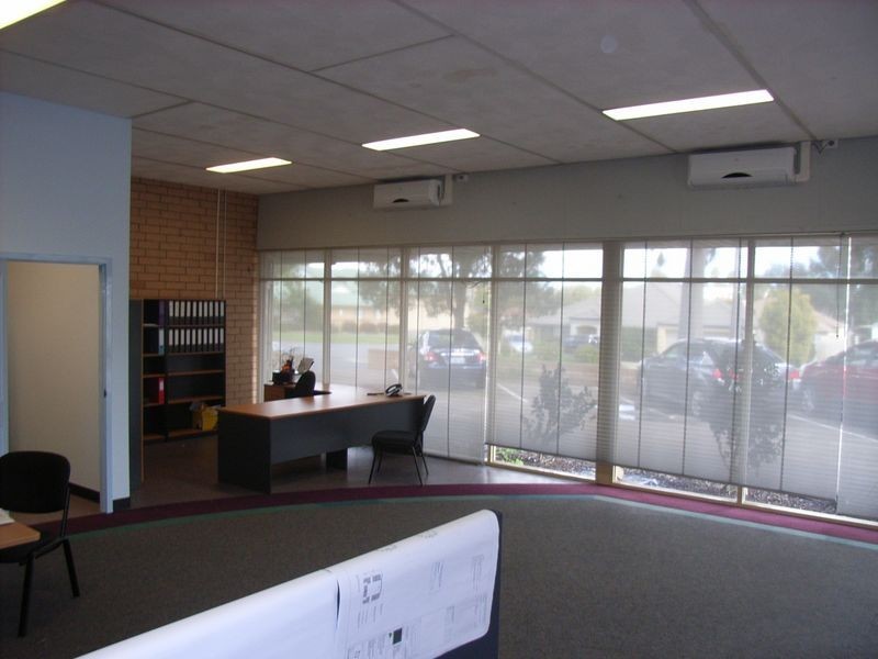 4 5 & 6/70 Clavering Road, Bayswater WA 6053