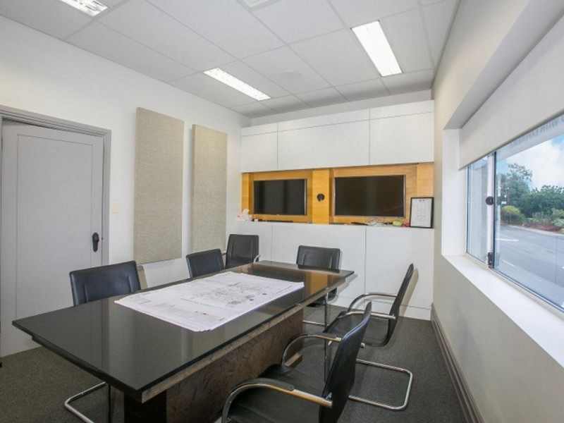 102 Stirling Highway, Nedlands WA 6009