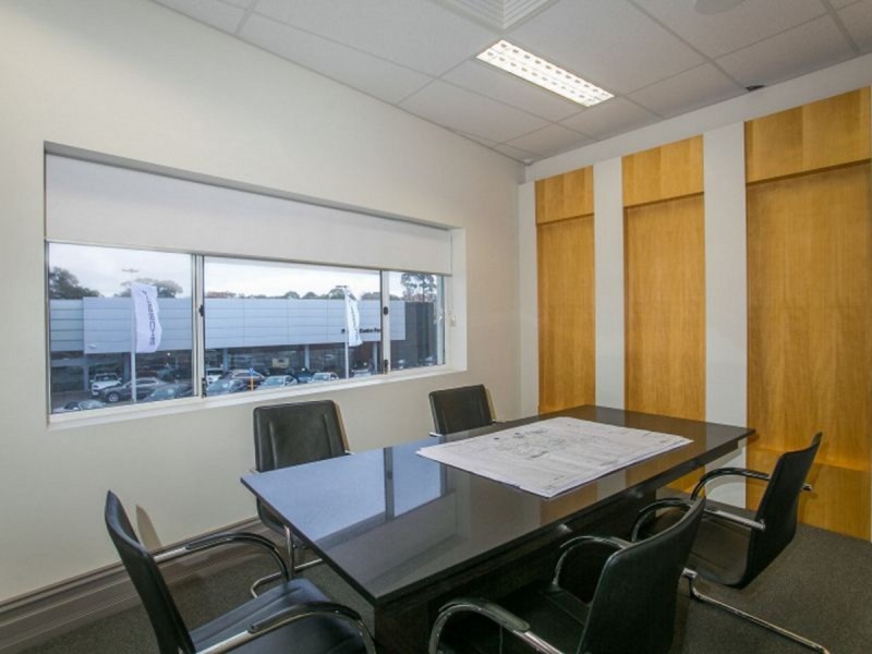 102 Stirling Highway, Nedlands WA 6009