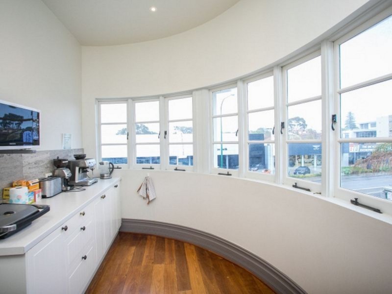 102 Stirling Highway, Nedlands WA 6009