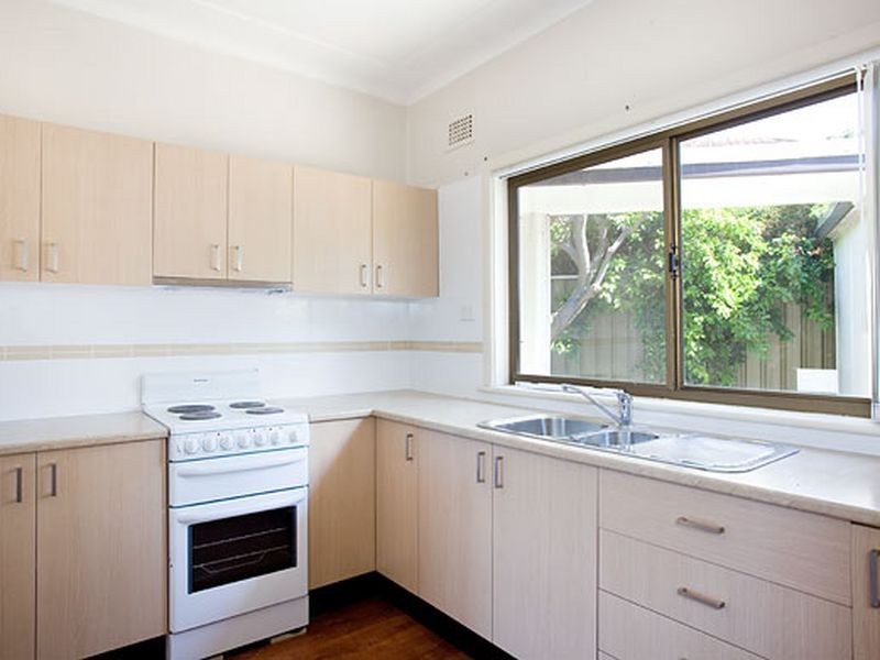 11 Vaughan St, Blakehurst NSW 2221