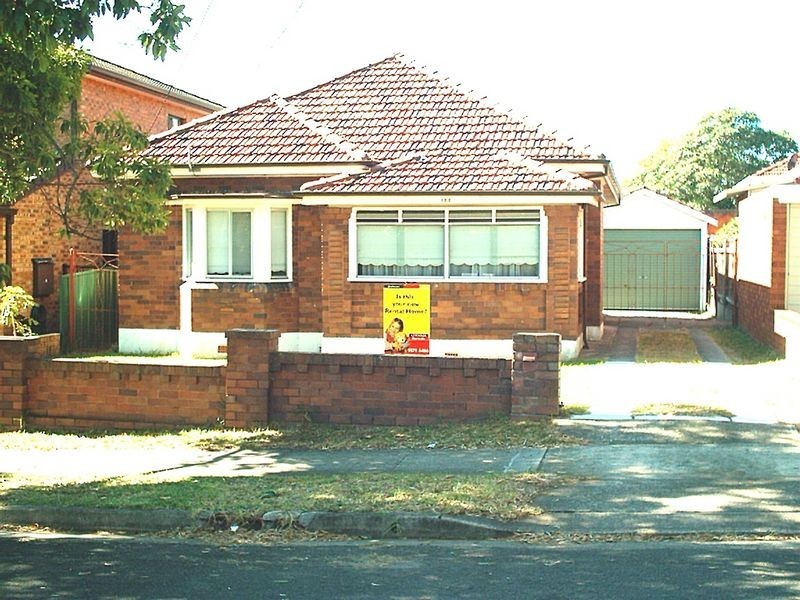 122 Staples Street, Kingsgrove NSW 2208