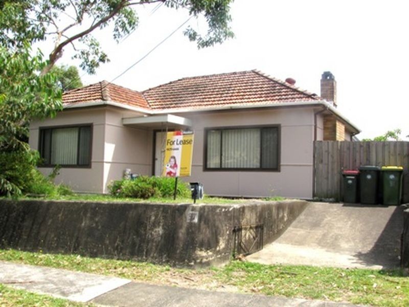 81 Old Taren Point Road, Taren Point NSW 2229