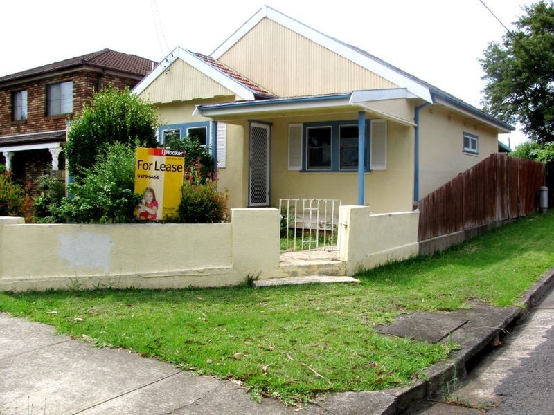 20 Park Street, Peakhurst NSW 2210