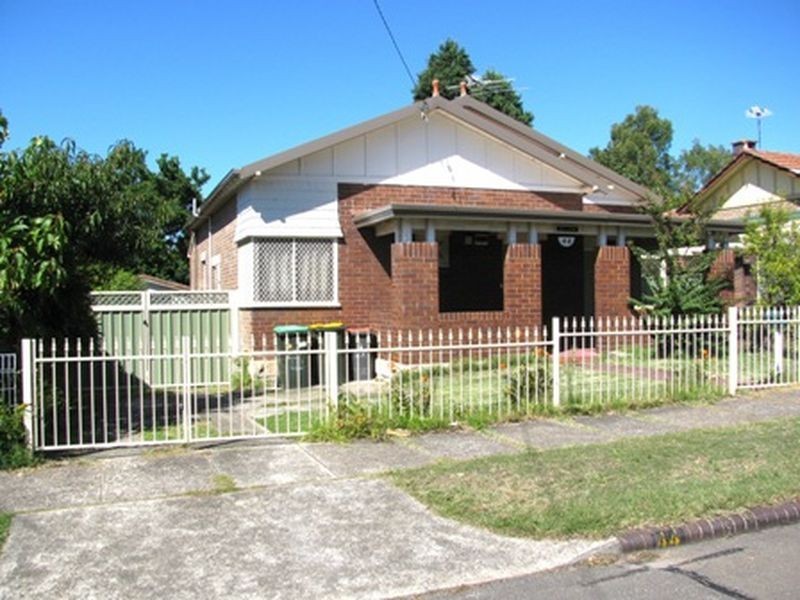 44 Prince Edward Street, Carlton NSW 2218