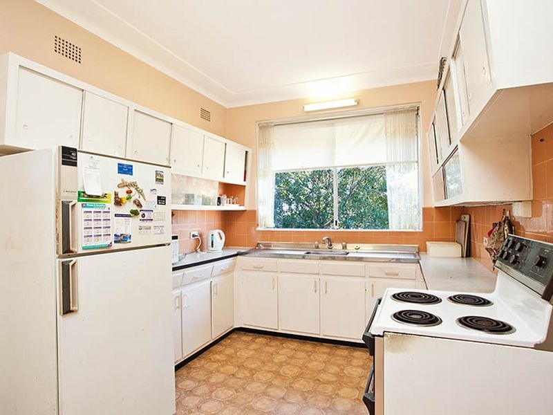 27 Church Street, Blakehurst NSW 2221