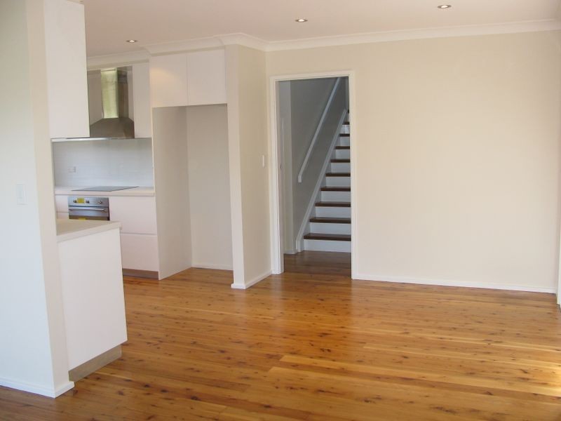 12 Oak Avenue, Lugarno NSW 2210