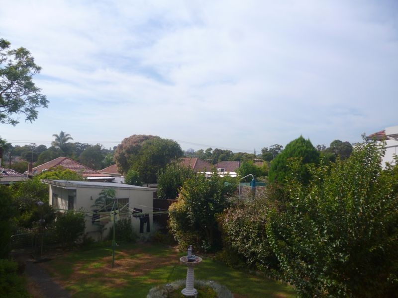 11 Warraroong Street, Beverly Hills NSW 2209