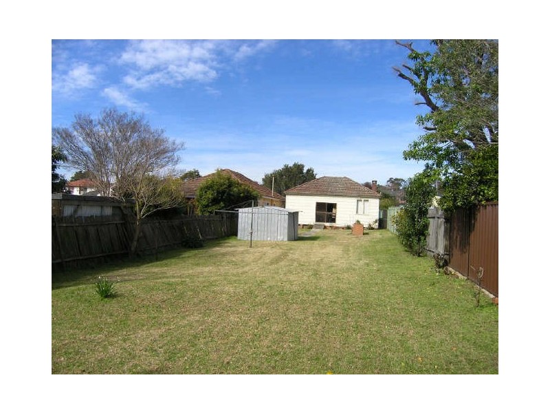 2 Junction Road, Peakhurst NSW 2210