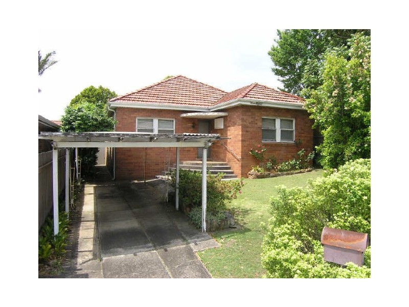 39 Bonds Road, Peakhurst NSW 2210