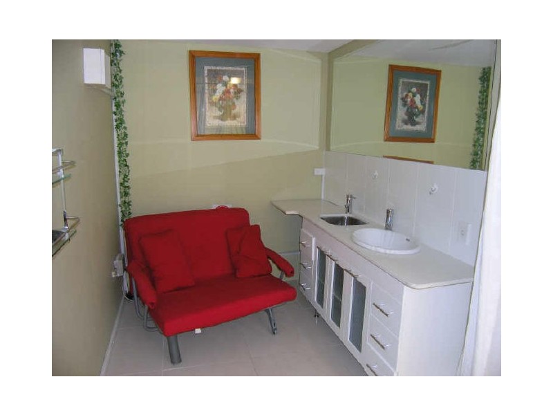 138 Carillon Avenue, Newtown NSW 2042
