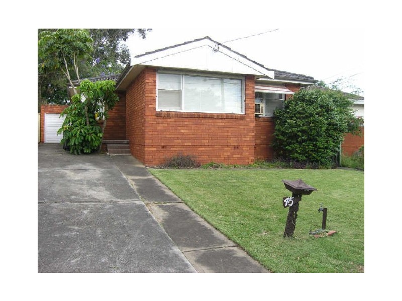 45 Fullerton Crescent, Riverwood NSW 2210