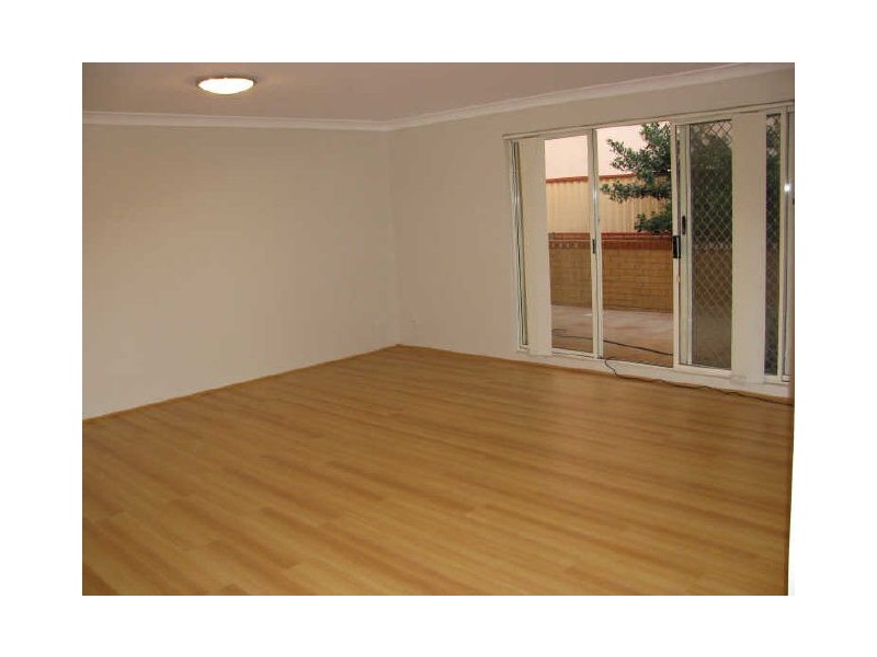 1/90 Gloucester Road, Hurstville NSW 2220