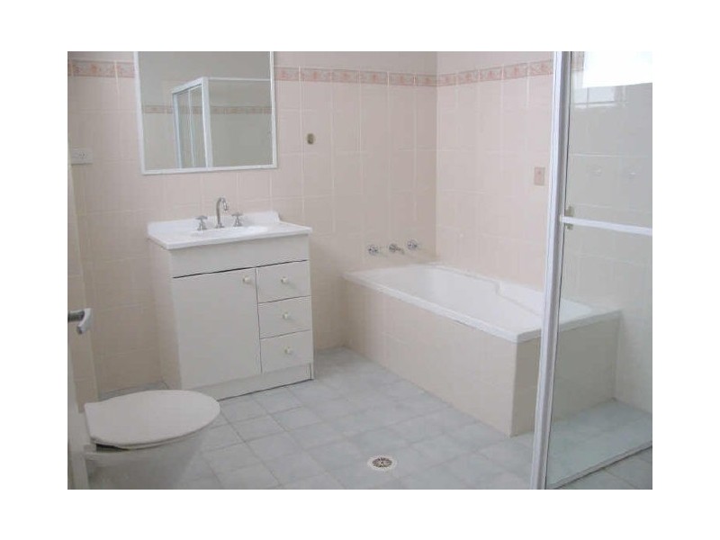 4/90 Gloucester Road, Hurstville NSW 2220