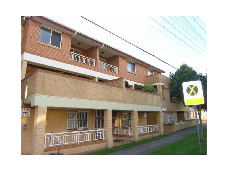 3/90 Gloucester Road, Hurstville NSW 2220