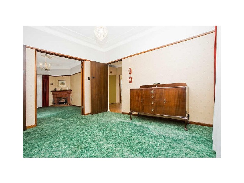 8 Bertram Crescent, Beverley Park NSW 2217