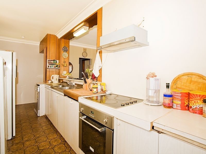 14 Faye Avenue, Blakehurst NSW 2221