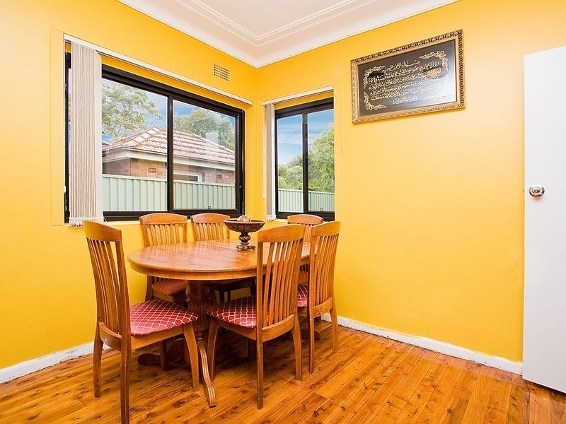 60 Tallawalla Street, Beverly Hills NSW 2209