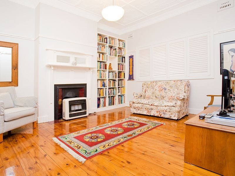 98 Carrington Avenue, Hurstville NSW 2220