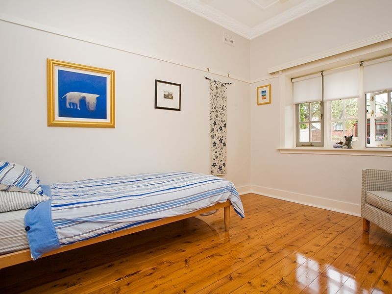 98 Carrington Avenue, Hurstville NSW 2220