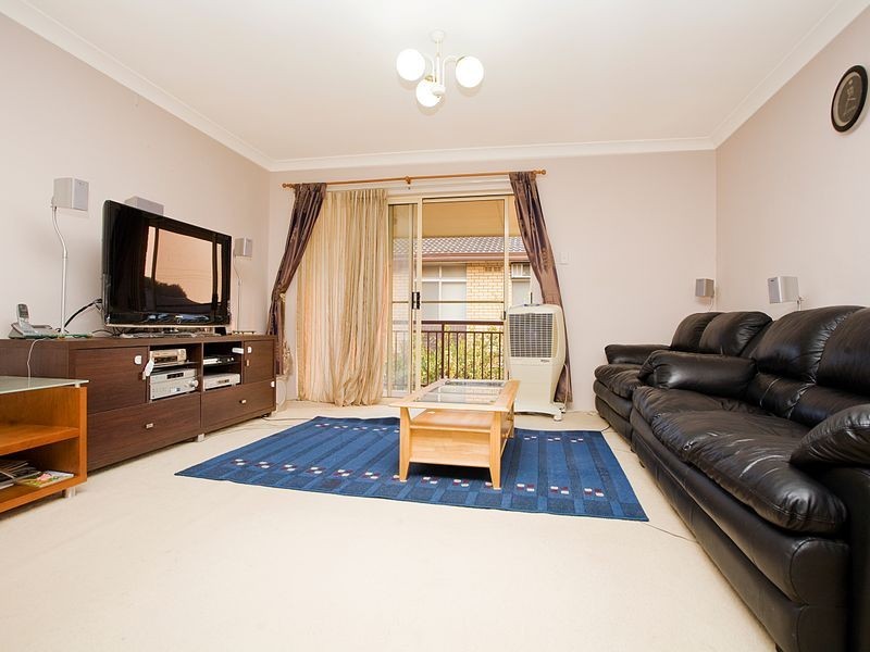 8/76-78 Queens Road, Hurstville NSW 2220