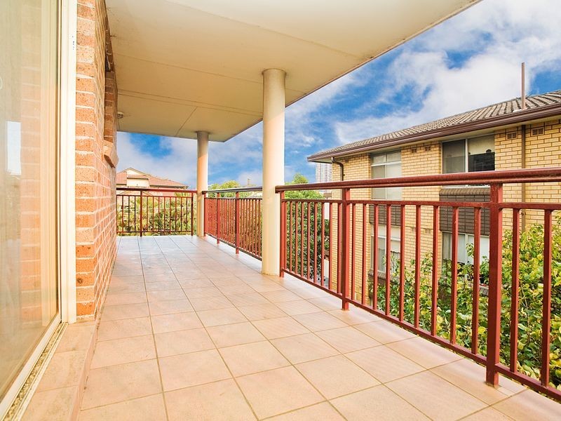 8/76-78 Queens Road, Hurstville NSW 2220