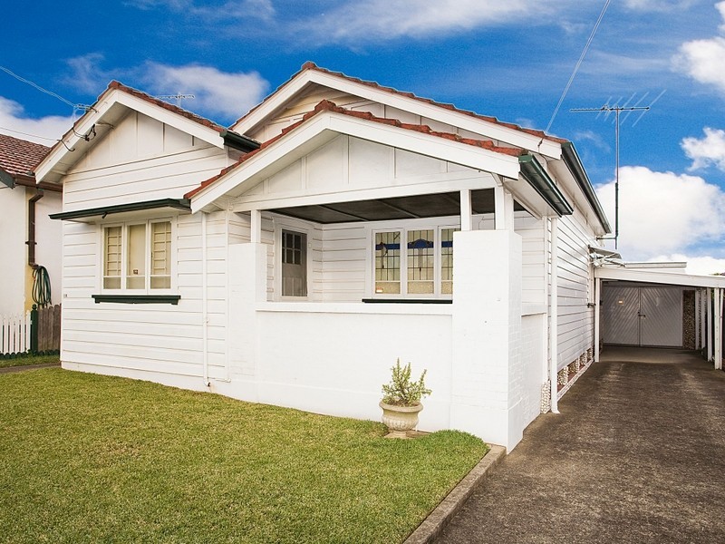 114 Hillcrest Avenue, Hurstville Grove NSW 2220